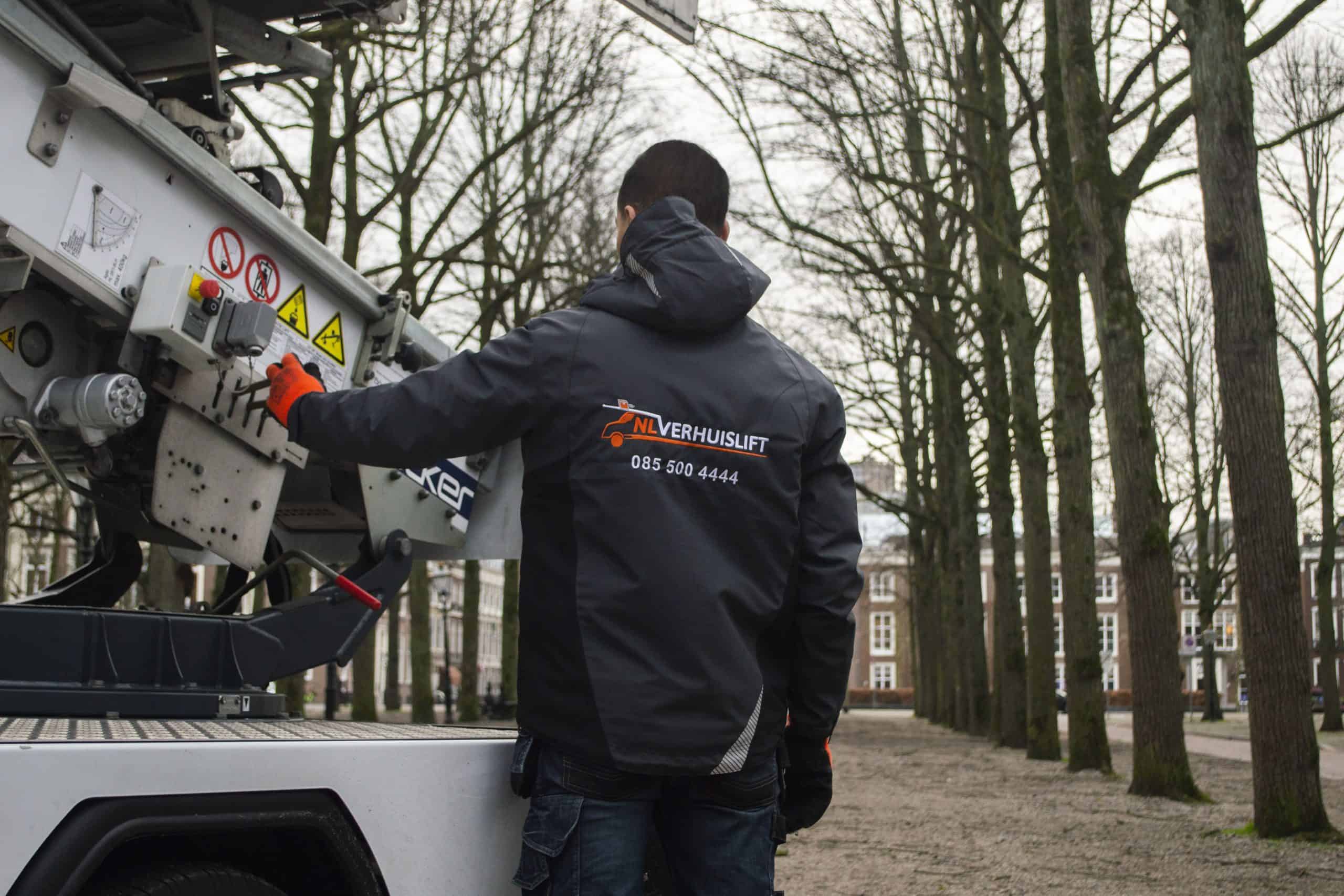 Verhuislift-bedienen