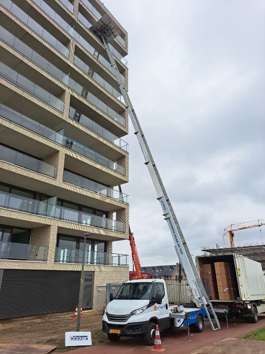 Verhuislift-extra-hoogte-en-lengte-1